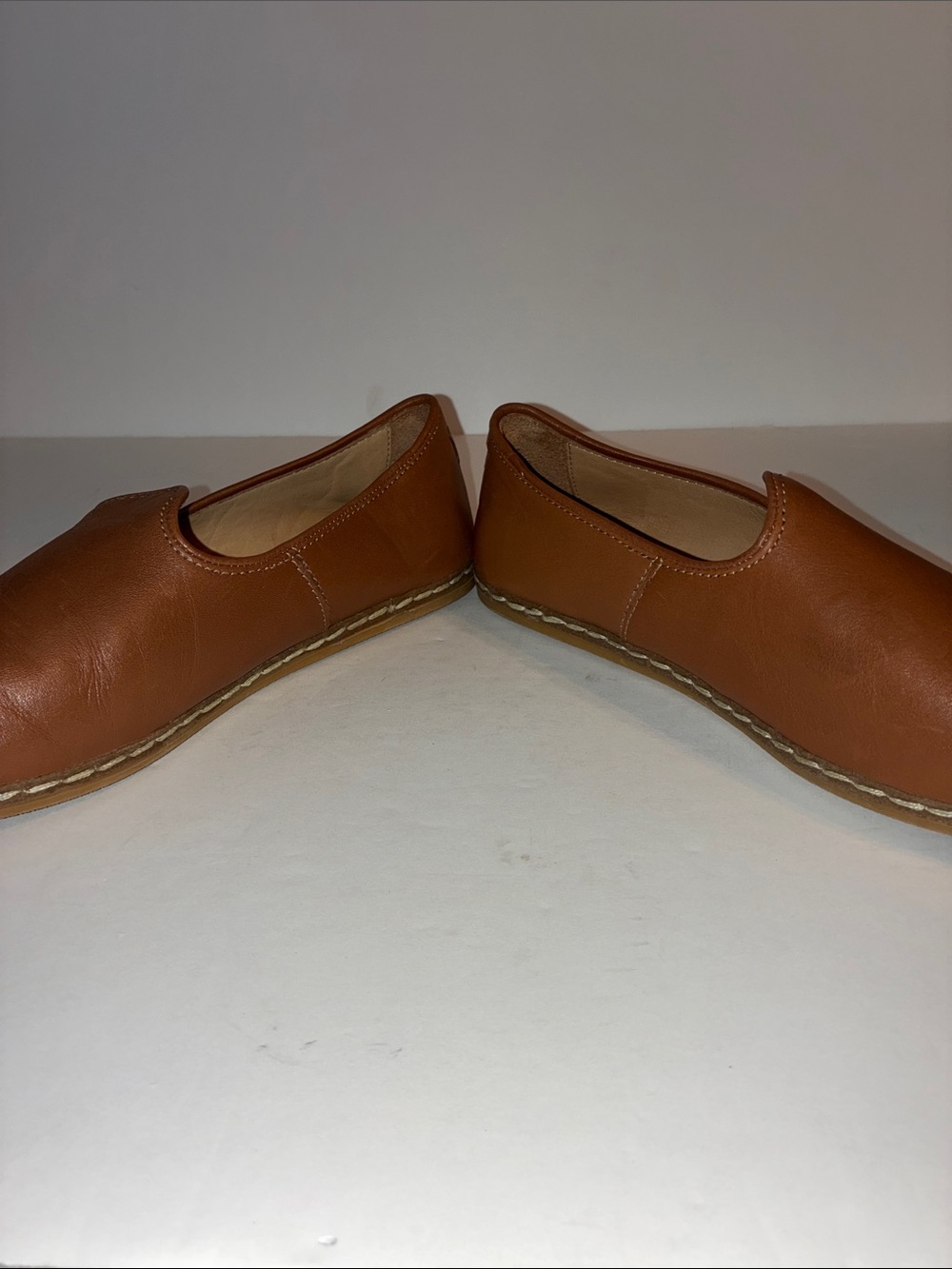 Charix, Women’s 39.5/ US 9, Camel Slip Ons, Leather - Picture 8 of 13